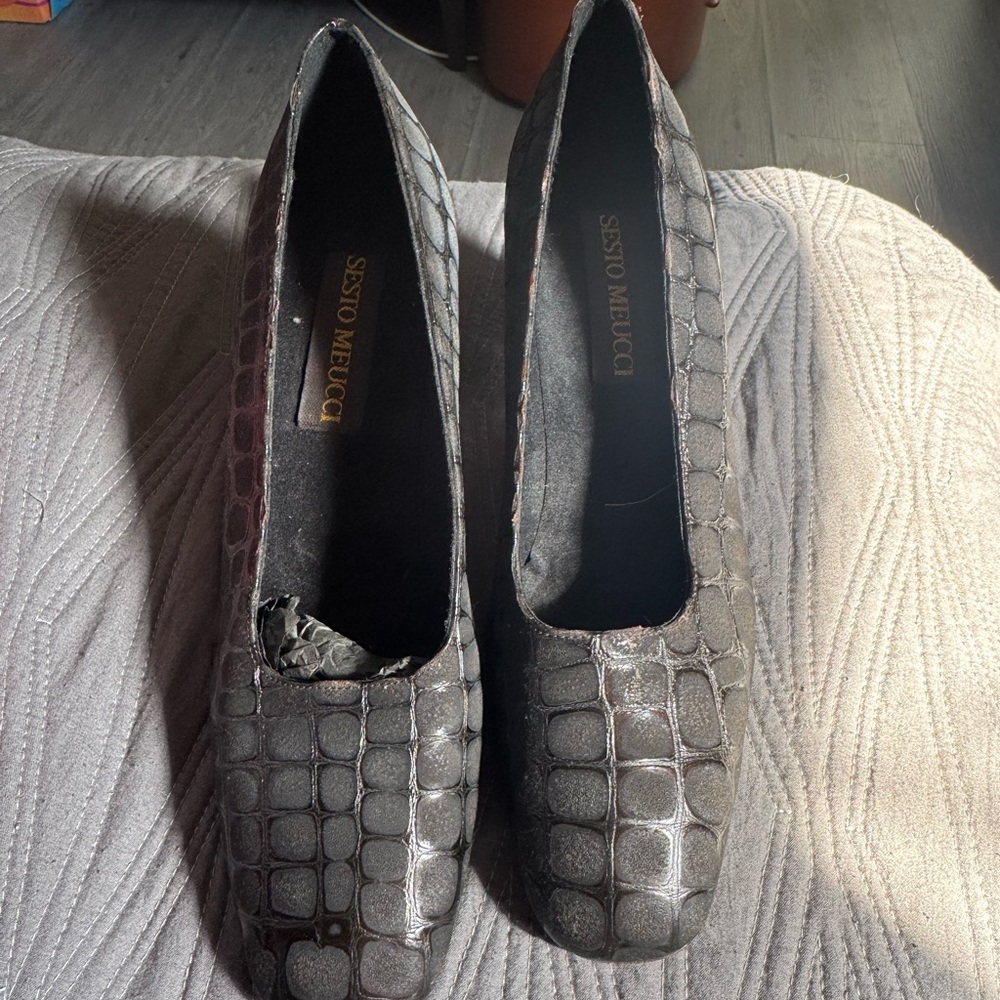 Sesto Meucci dark brown croc patterned heel